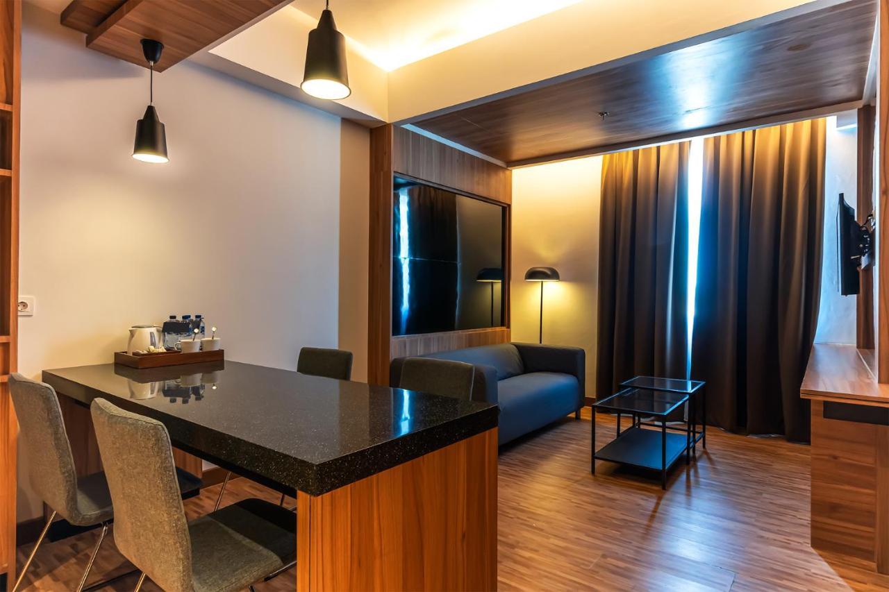 Fox Hotel Джаяпура Экстерьер фото